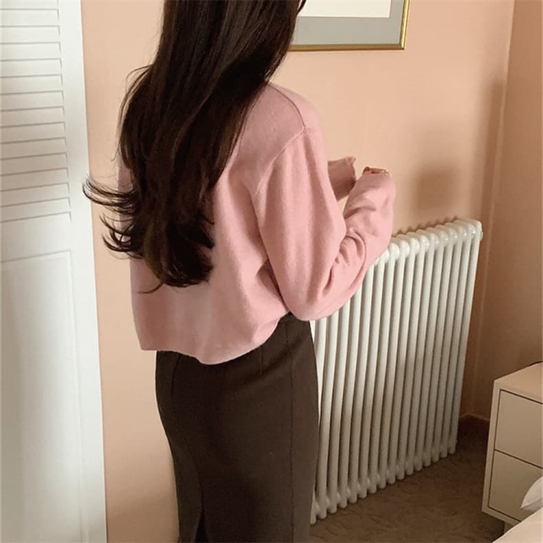 大人かわいい服 ハートボタン付き柔らかニットカーディガン