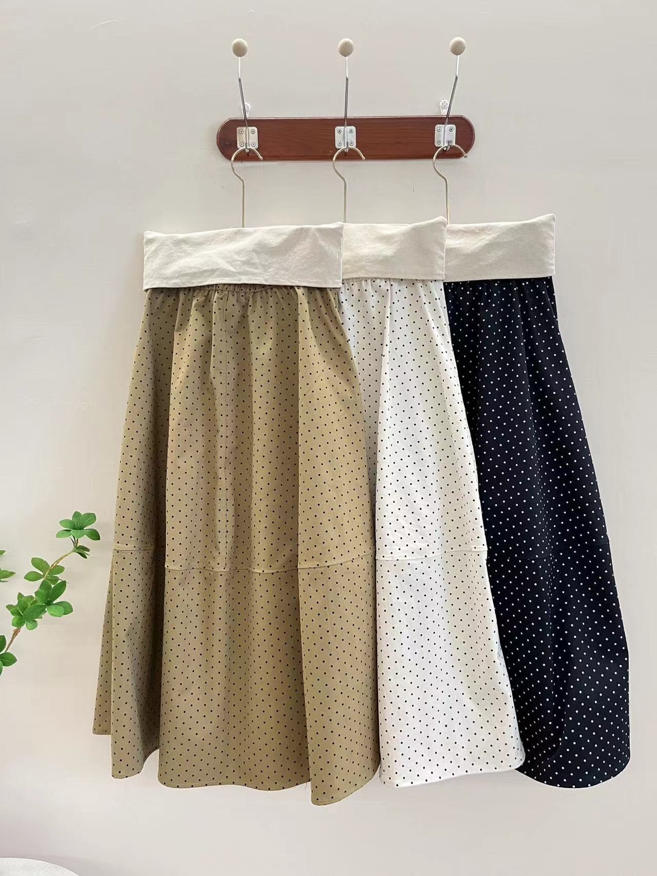 大人かわいい服 上品ドットフレアロングスカート