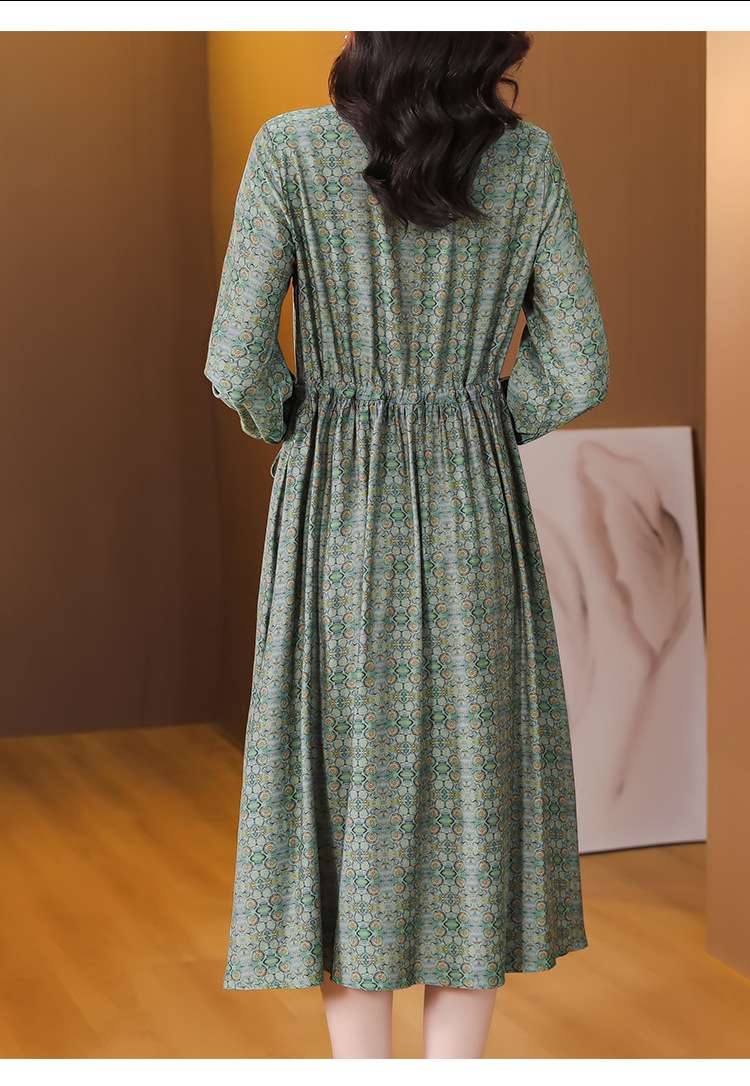 大人かわいい服 フローラルシフォンワンピ