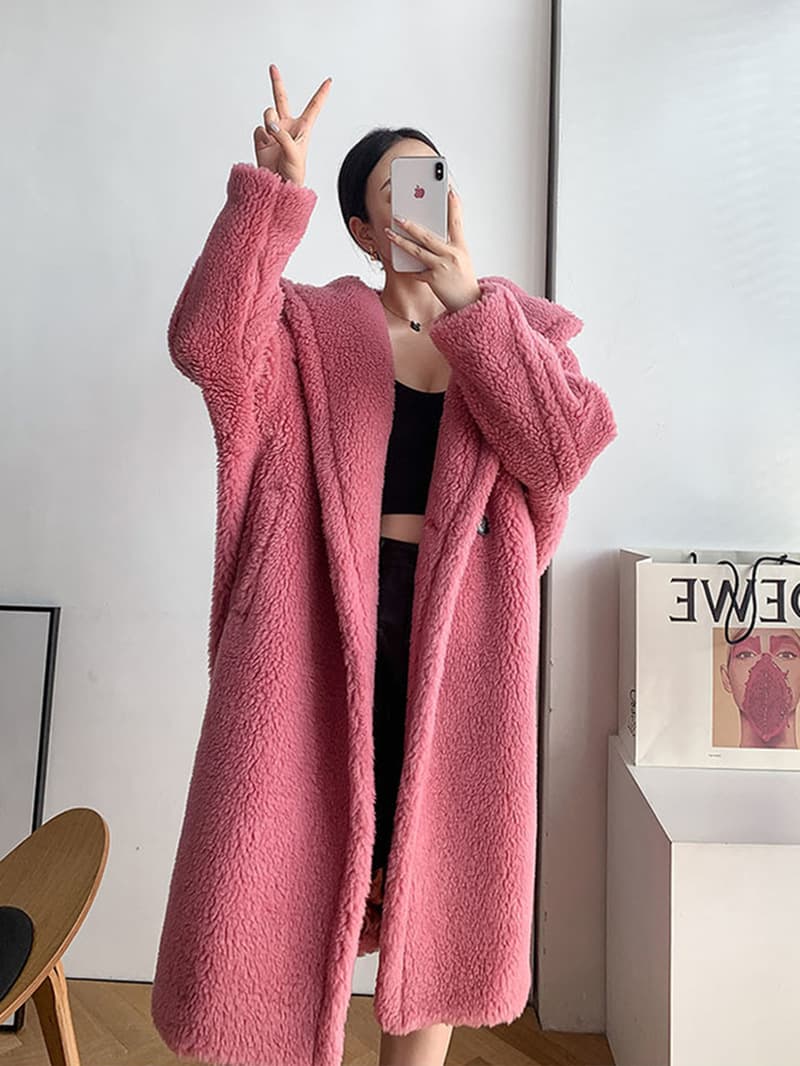 大人かわいい服 ふわふわボア素材の大人可愛いロング丈コート
