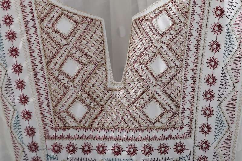 大人かわいい服 レース切替 シアー刺繍ブラウス