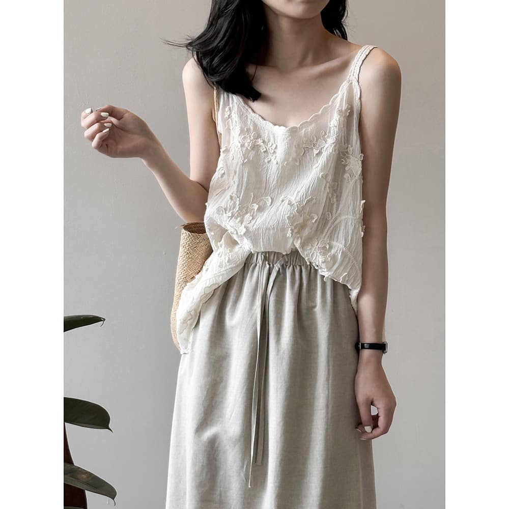 大人かわいい服 花刺繍キャミソールトップス