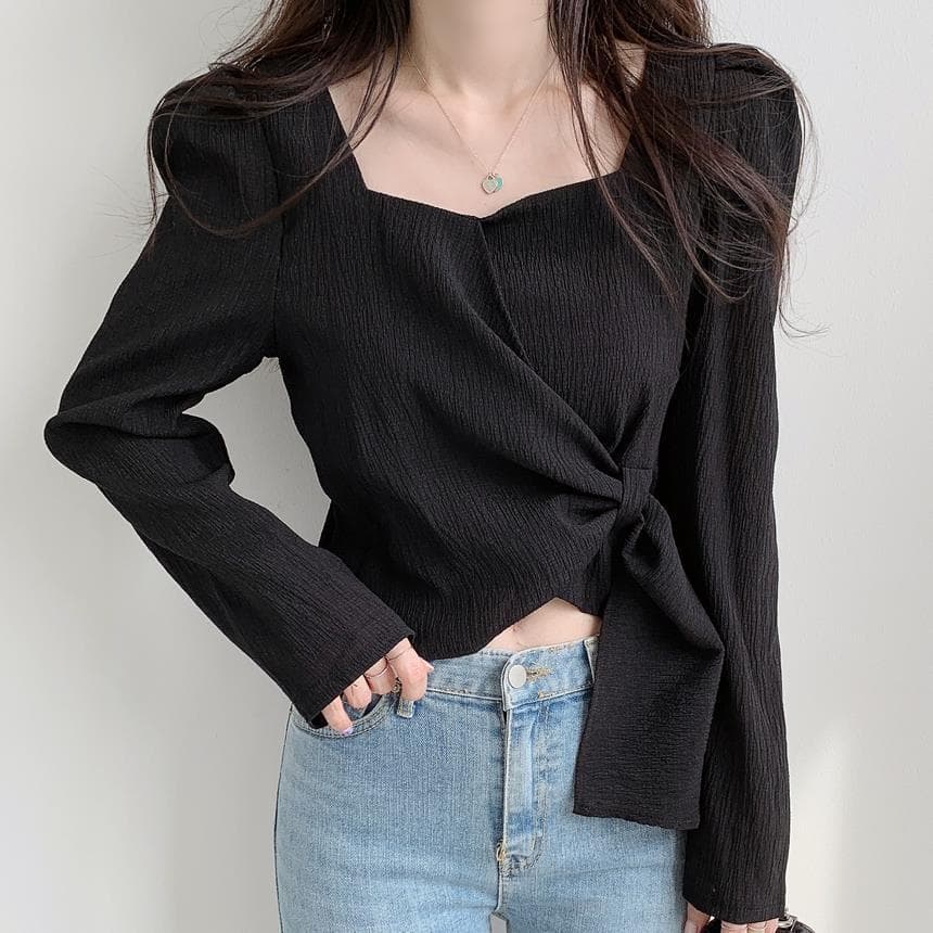 大人かわいい服 ツイスト結びデザイン七分袖ブラウス