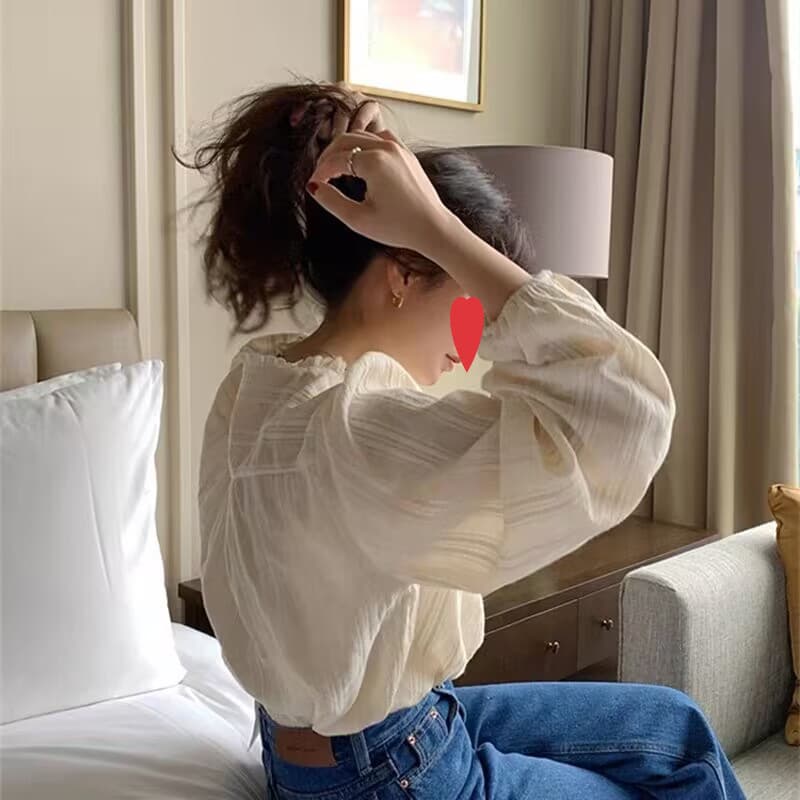大人かわいい服 フリルネック楊柳ボリューム袖ブラウス