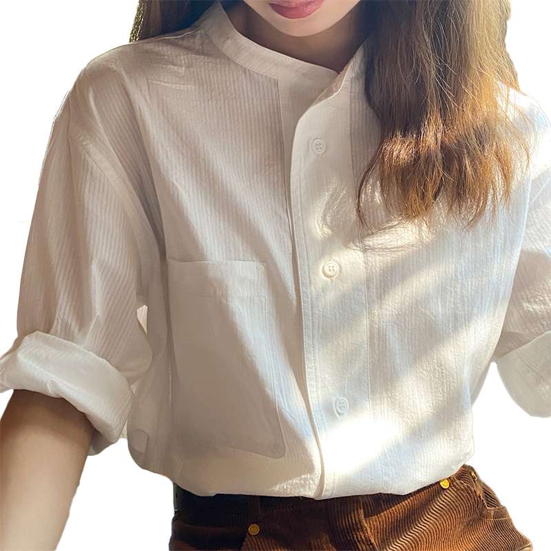 大人かわいい服 上質リネンのスタンドカラーシャツ