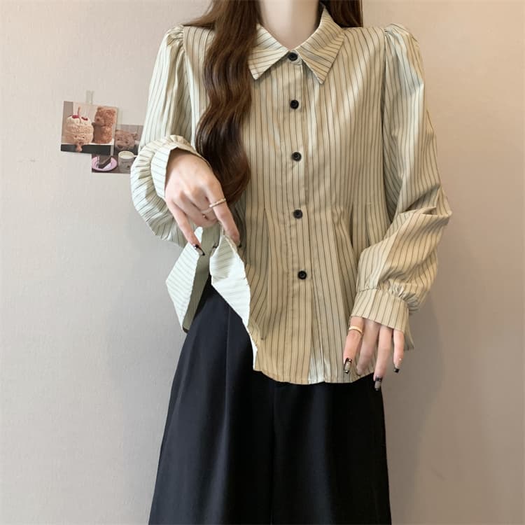 大人かわいい服 ストライプギャザー フレアブラウス