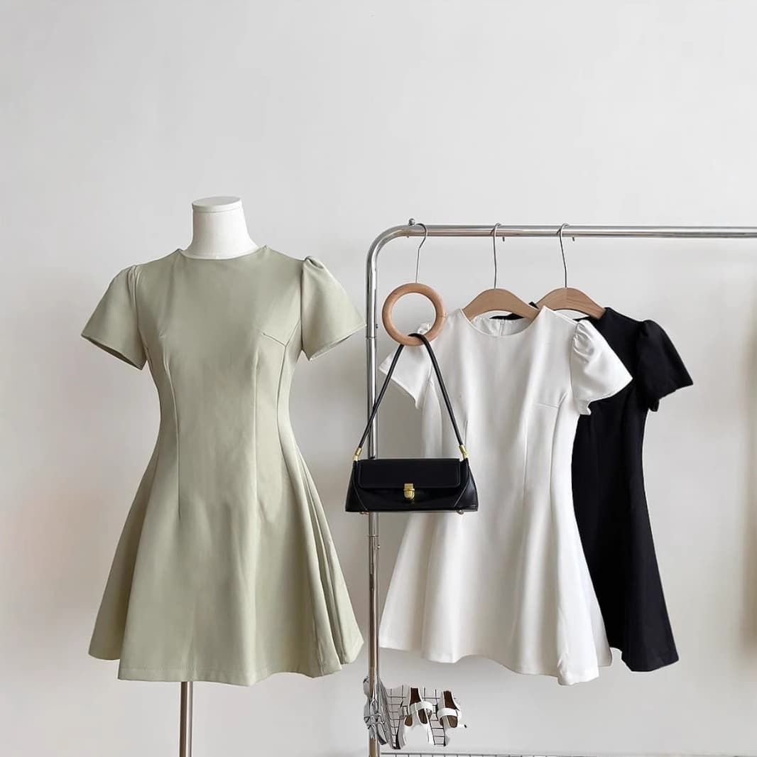 大人かわいい服 上品シルエット パフスリーブワンピース