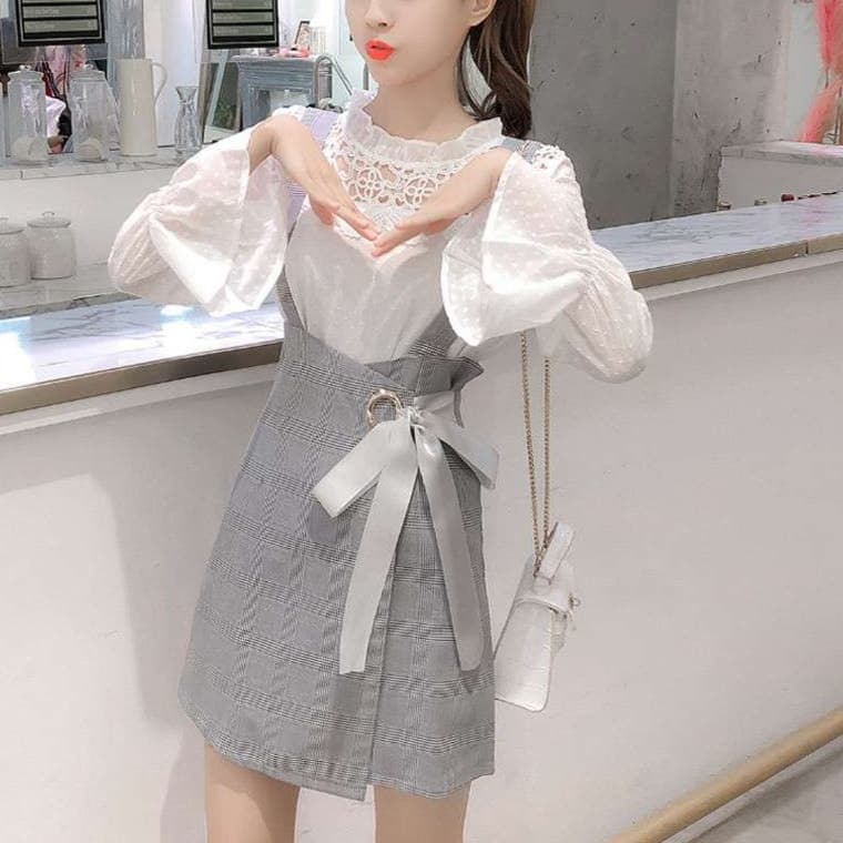 大人かわいい服 レース襟フレアスリーブチェックワンピース