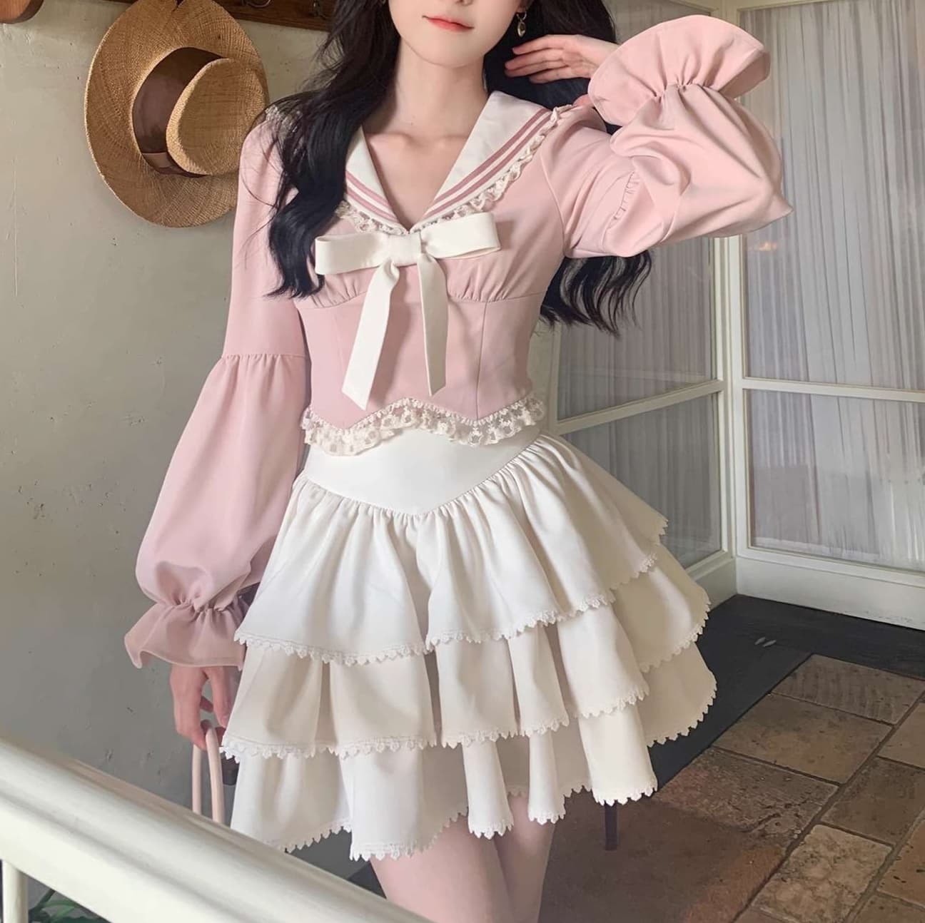 大人かわいい服 リボン×フリルのロマンティックガーリーワンピ