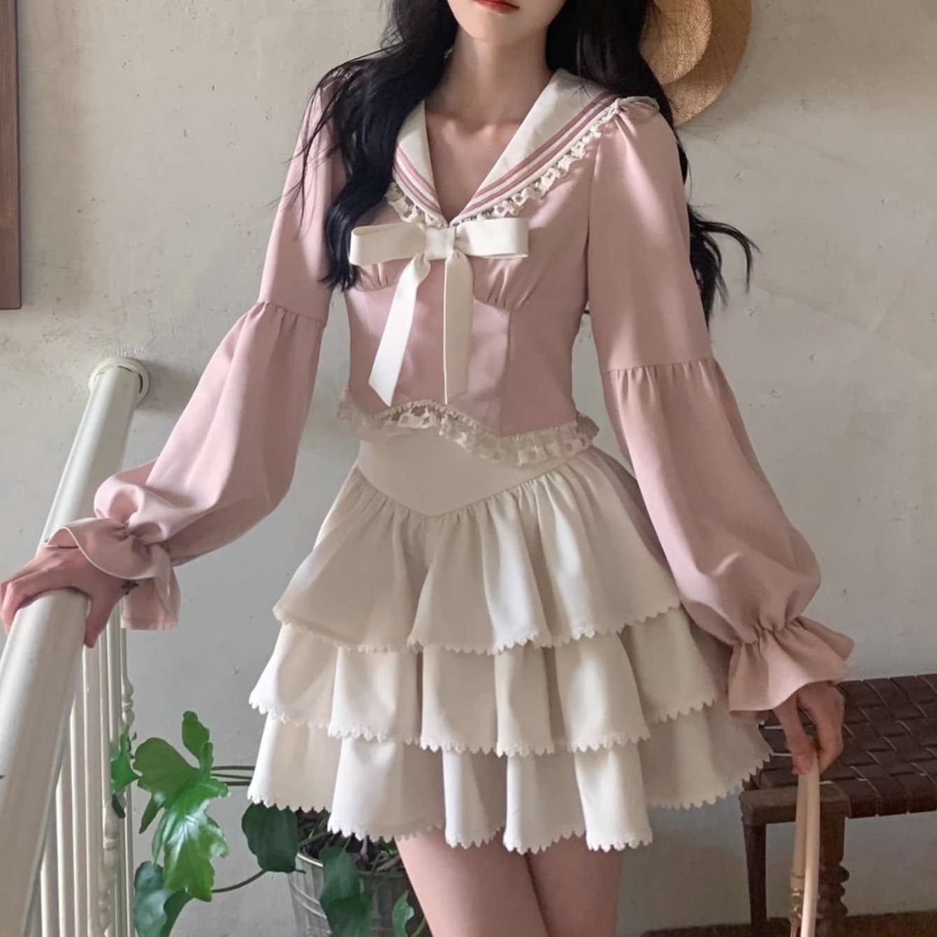 大人かわいい服 リボン×フリルのロマンティックガーリーワンピ