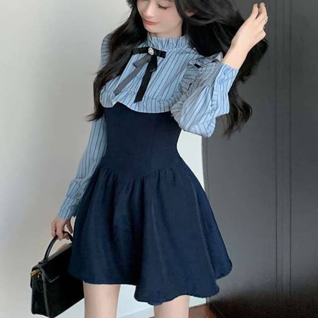 大人かわいい服 フリルカラーレースアップクラシカルワンピース