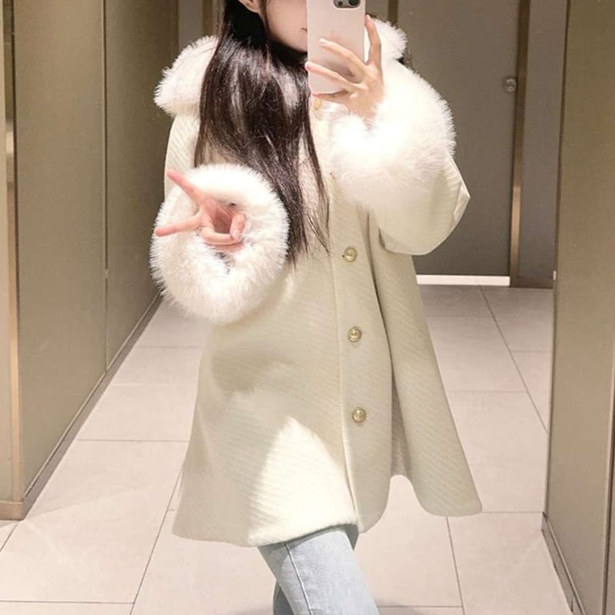 大人かわいい服 エレガントファー付きアウター