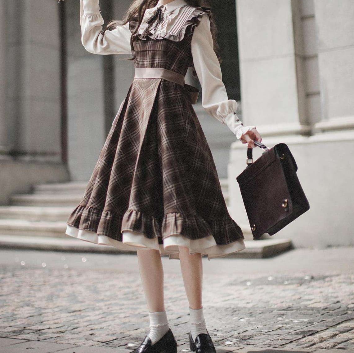 大人かわいい服 レトロクラシックチェック フリルワンピース