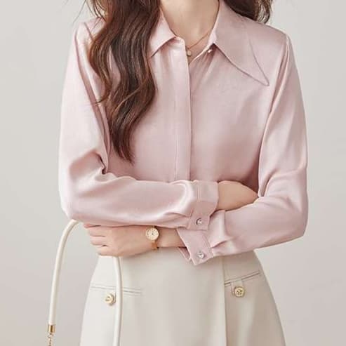 大人かわいい服 柔らかシルエットブラウス