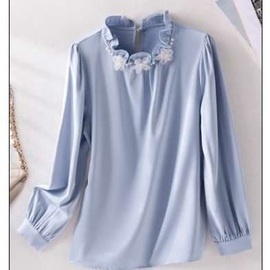 大人かわいい服 エレガントフリル襟 花柄ブラウス