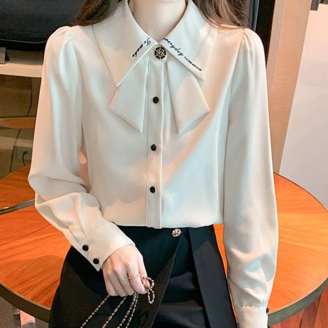 大人かわいい服 繊細刺繍×リボンデザイン 長袖ブラウス