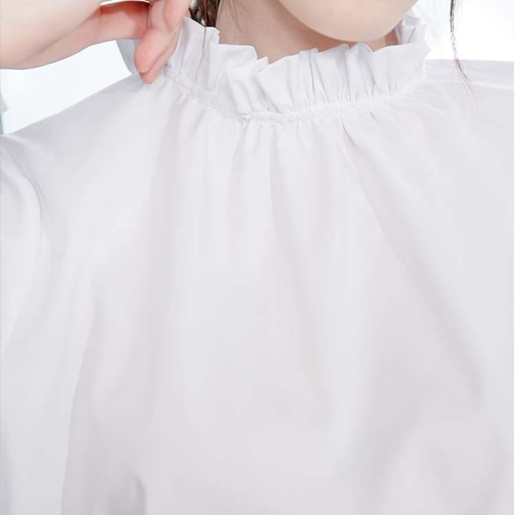 大人かわいい服 シアーフリルトップス