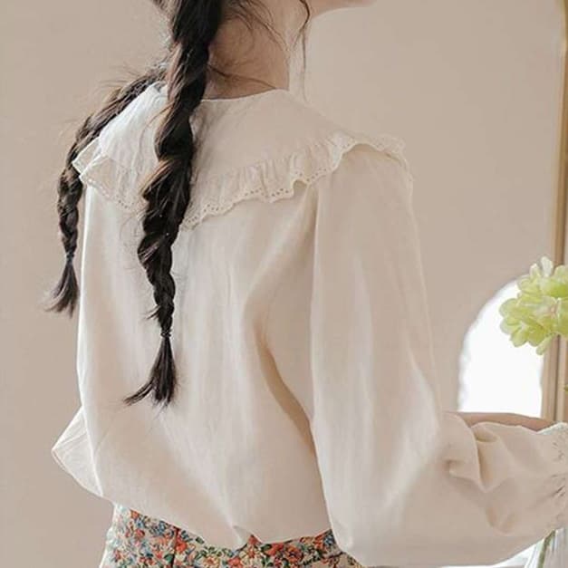 大人かわいい服 クラシカルレース襟ブラウス