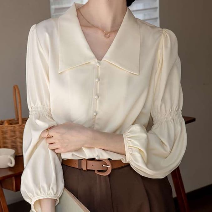 大人かわいい服 パフスリーブギャザーブラウス