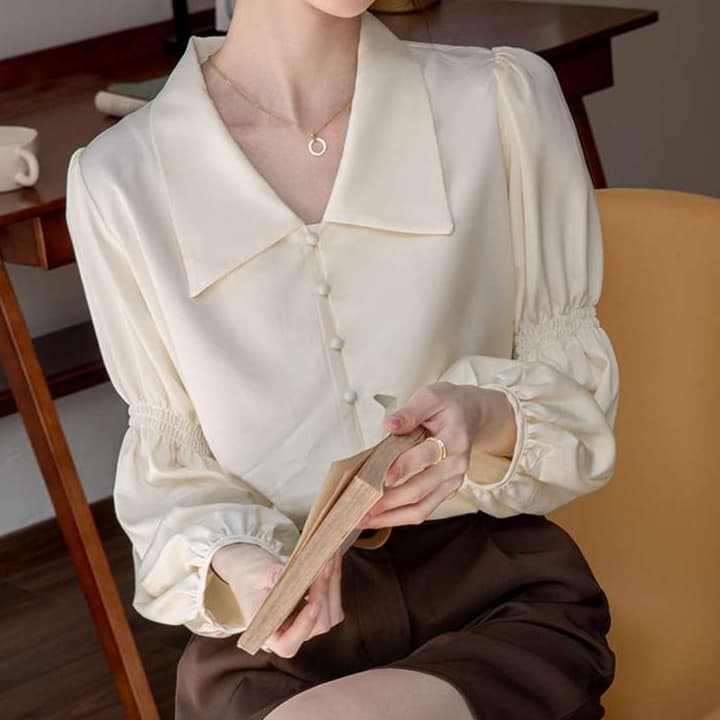 大人かわいい服 パフスリーブギャザーブラウス
