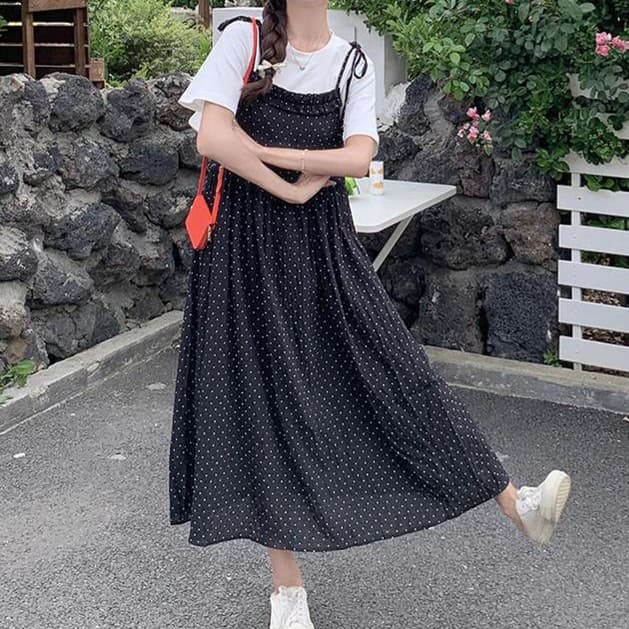 大人かわいい服 ふんわりシルエットドット柄ワンピース