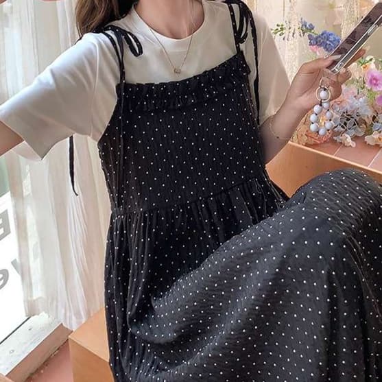 大人かわいい服 ふんわりシルエットドット柄ワンピース