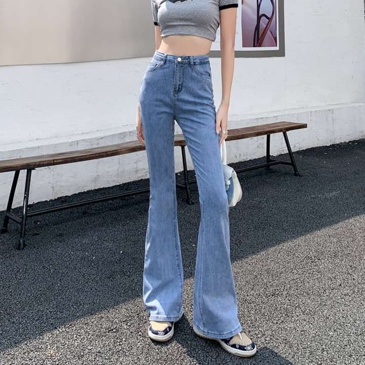 大人かわいい服 すっきり見え フレアデニムパンツ
