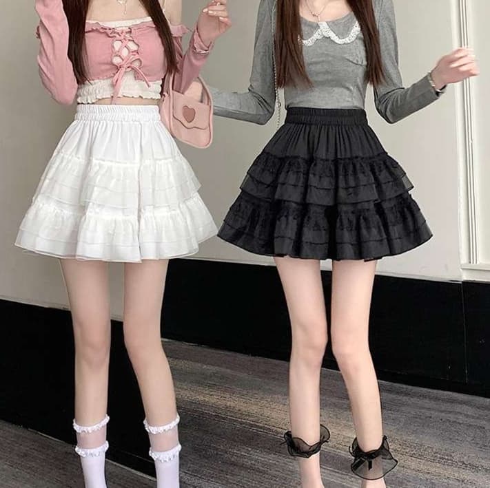 大人かわいい服 エアリーフレアスカート