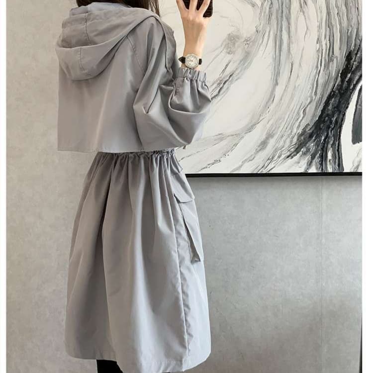 大人かわいい服 フード付きロングトレンチコート