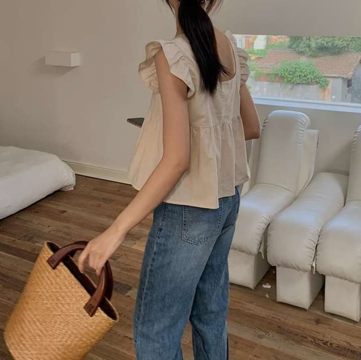 大人かわいい服  軽やかギャザー スクエアネックブラウス