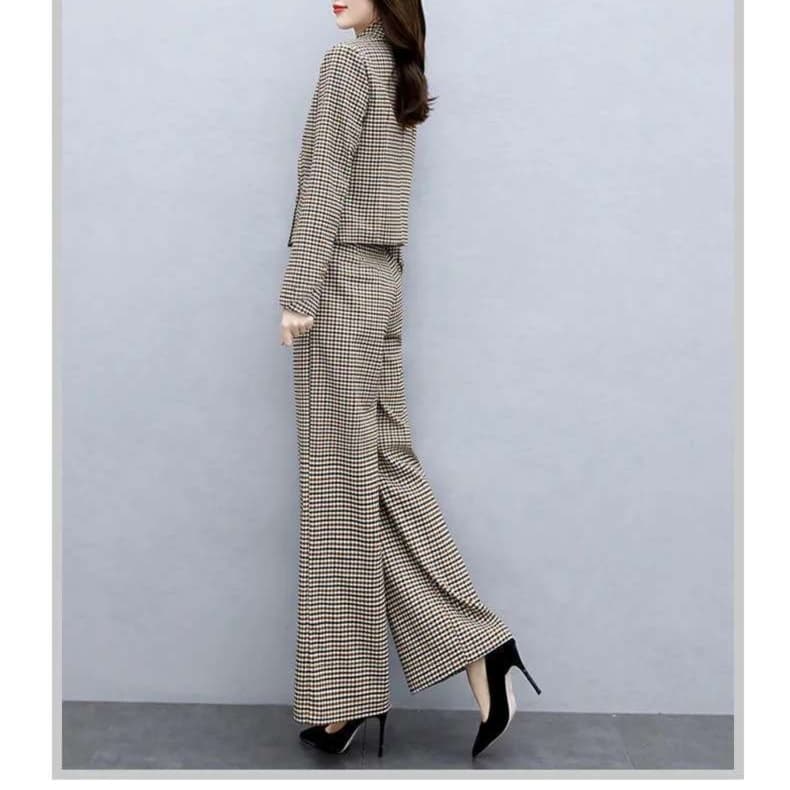 大人かわいい服 ウール調チェックの上品セットアップ