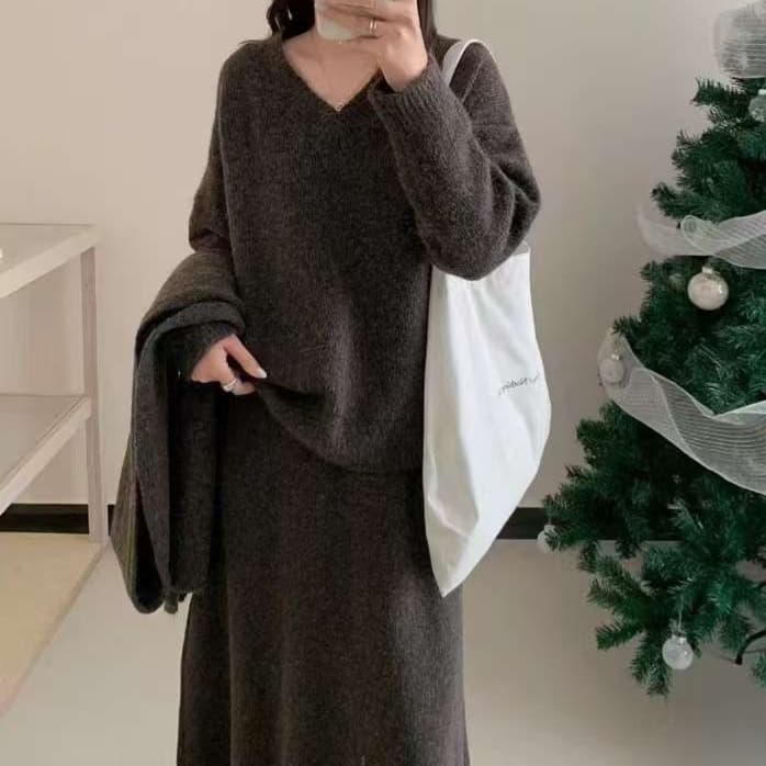 大人かわいい服 ふんわり優美ニットセットアップ