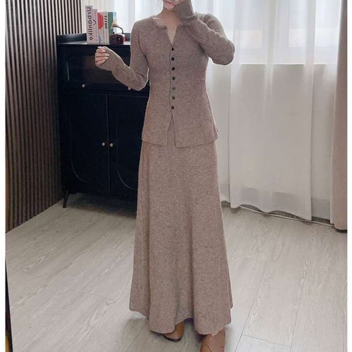 大人かわいい服 上品シルエットニットマキシセットアップ