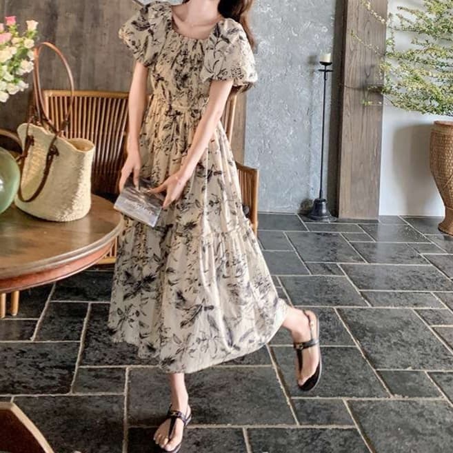 大人かわいい服 ギャザー×ティアード 花柄ワンピ
