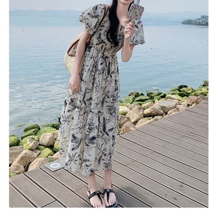 大人かわいい服 ギャザー×ティアード 花柄ワンピ