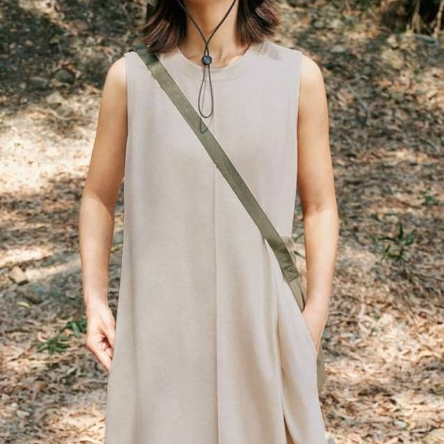 大人かわいい服 ナチュラルノースリーブワンピース