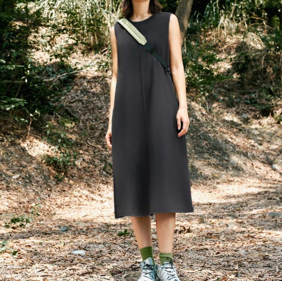 大人かわいい服 ナチュラルノースリーブワンピース