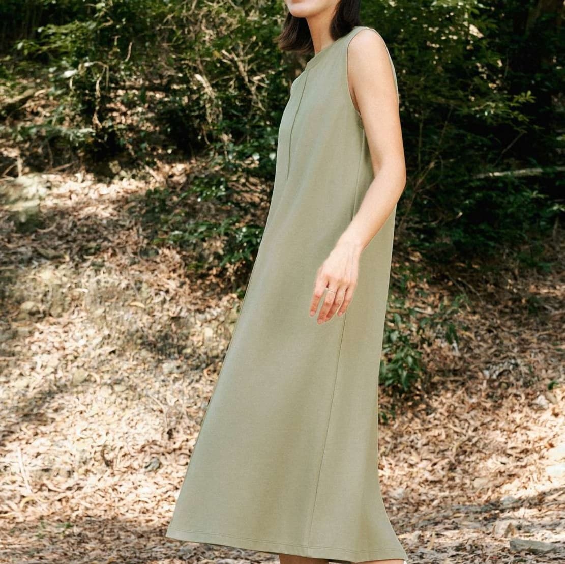 大人かわいい服 ナチュラルノースリーブワンピース