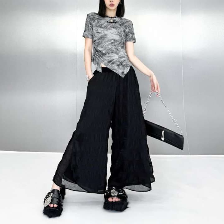 大人かわいい服 軽やかシアープリーツワイドパンツ