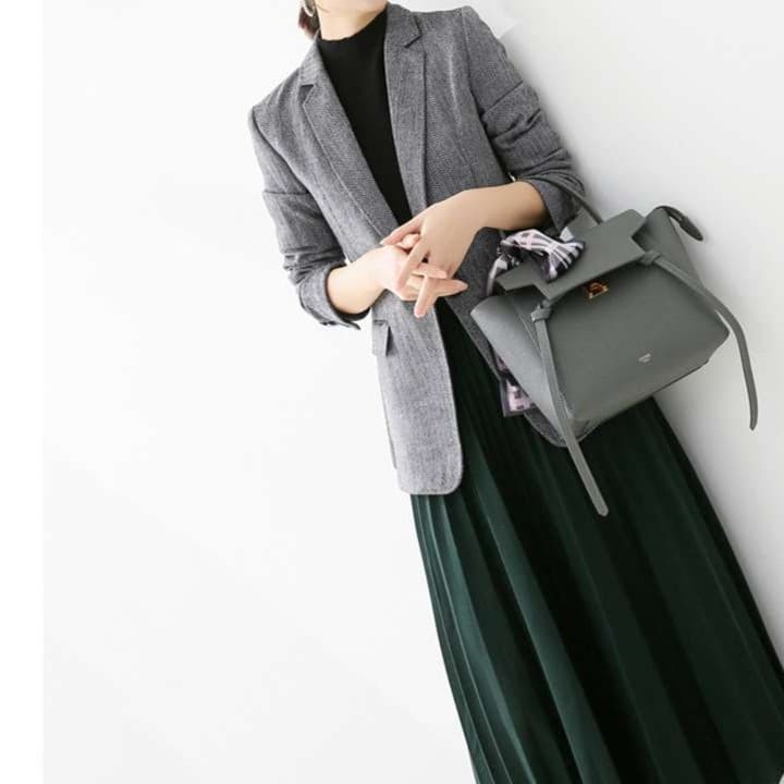 大人かわいい服 しなやか揺れる 上品プリーツスカート