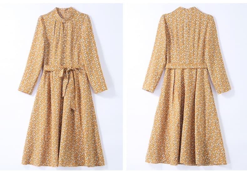 大人かわいい服 花柄ハイネックミディワンピース