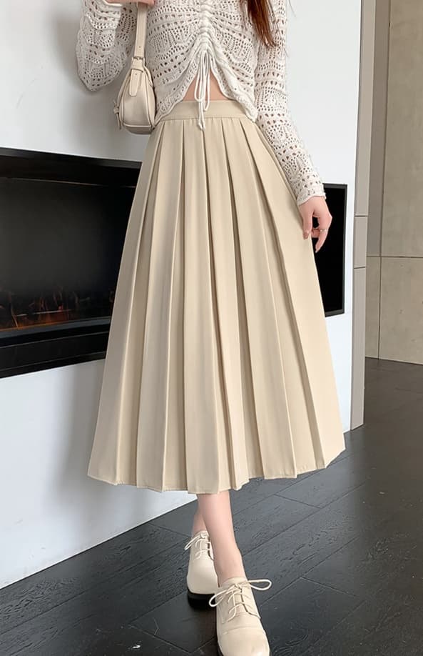 大人かわいい服 ふんわり優美プリーツスカート