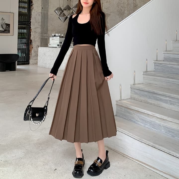 大人かわいい服 ふんわり優美プリーツスカート