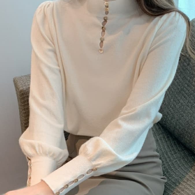 大人かわいい服 柔らか素材のスタンドカラートップス