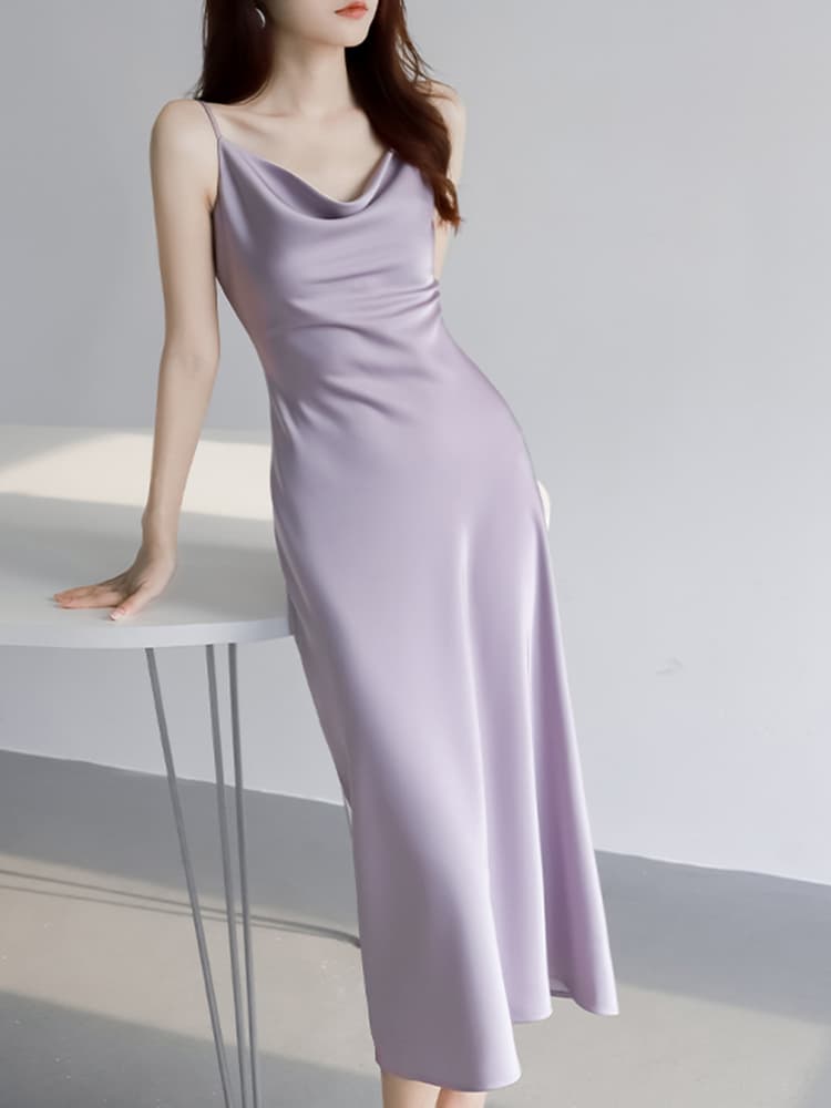 大人かわいい服 艶やかシルエットスリップワンピース
