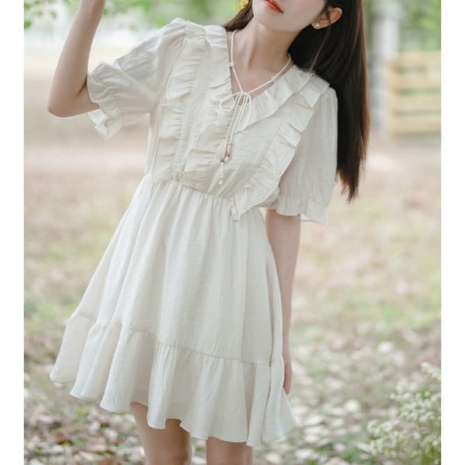大人かわいい服 フリル襟シフォンティアードワンピ