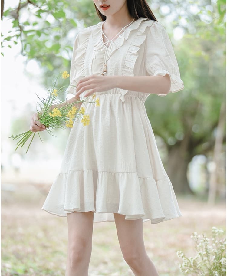 大人かわいい服 フリル襟シフォンティアードワンピ