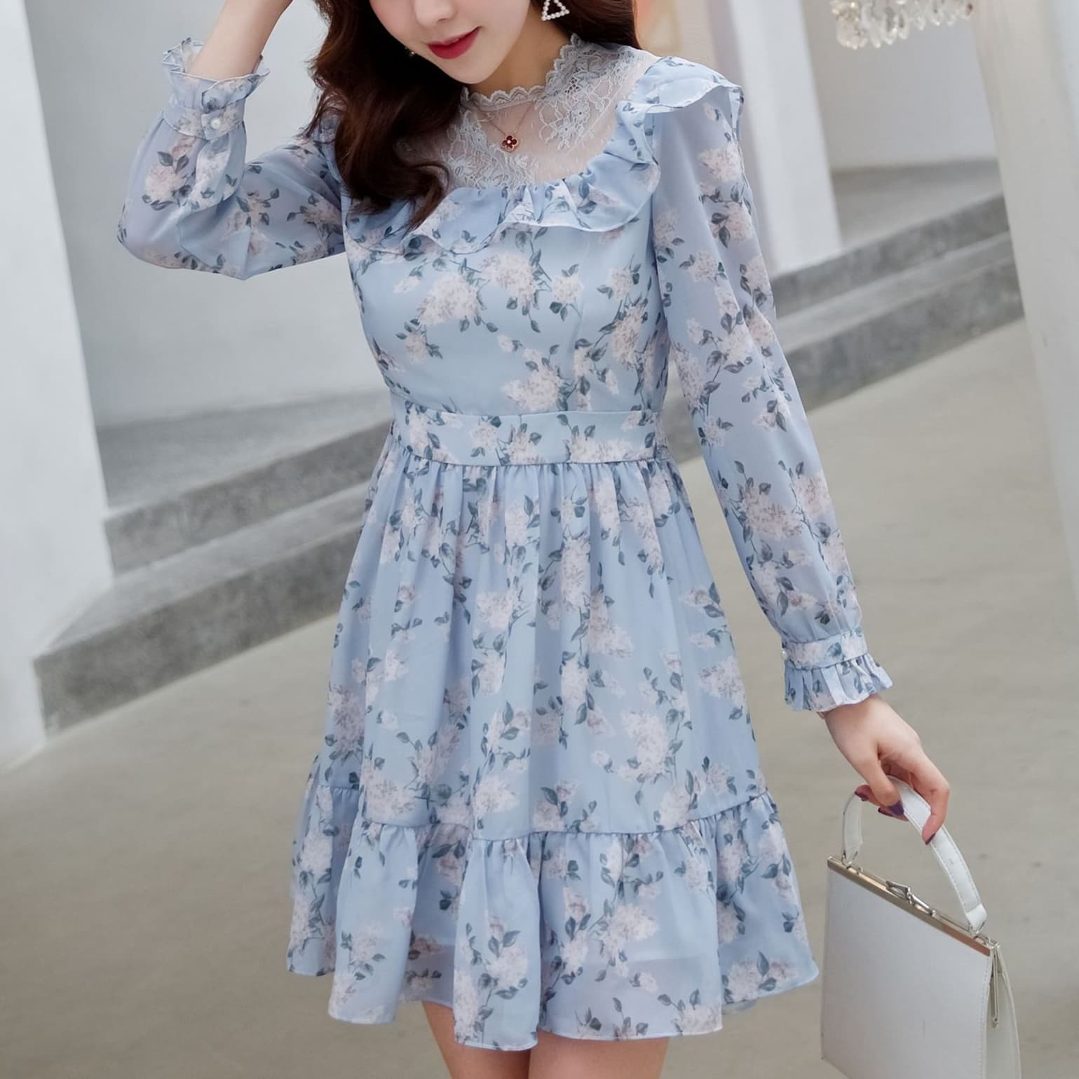 大人かわいい服 花柄レース切替ガーリーフリルワンピ