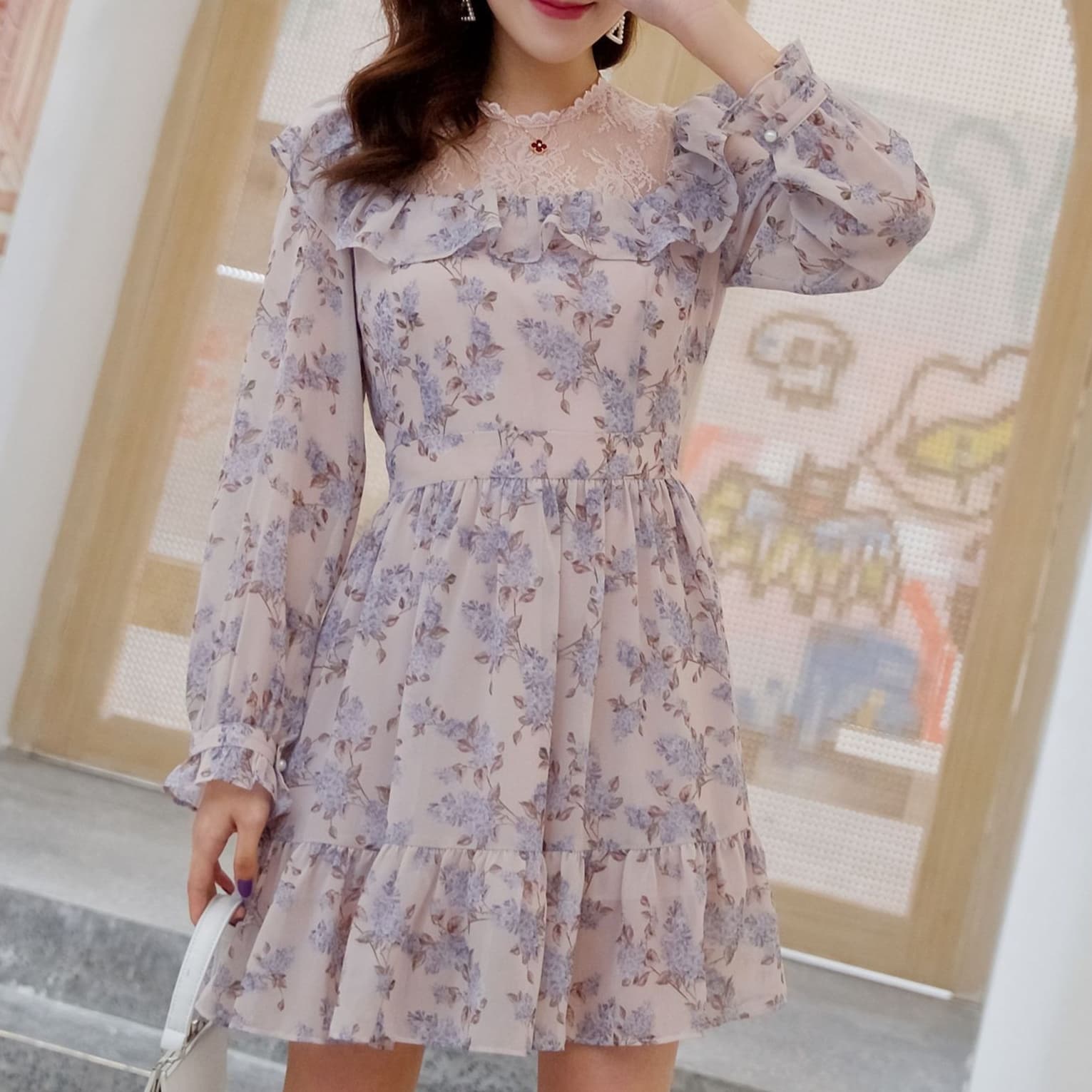 大人かわいい服 花柄レース切替ガーリーフリルワンピ