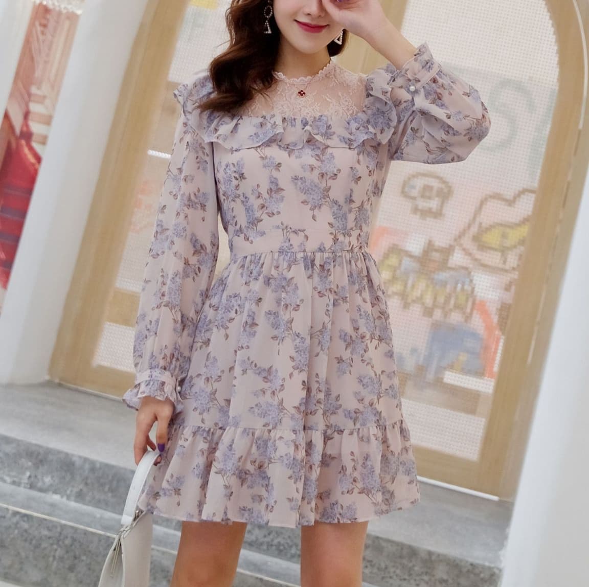 大人かわいい服 花柄レース切替ガーリーフリルワンピ